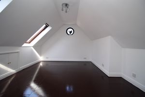 Bedroom- click for photo gallery